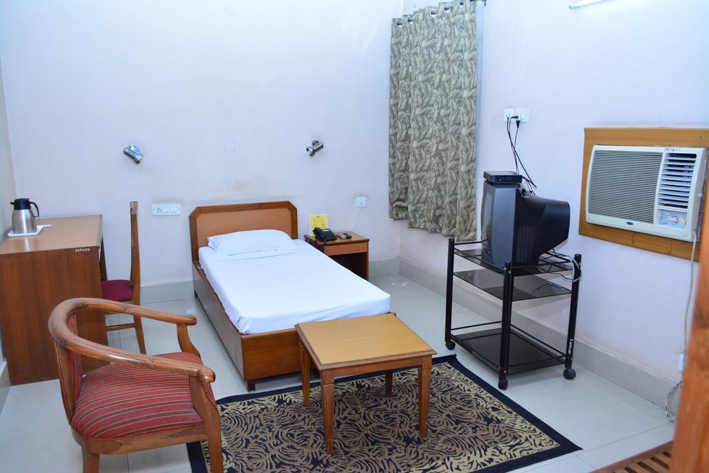 Blue Triangle Family Hostel New Delhi Luaran gambar